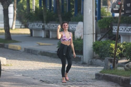 Isis Valverde Feet Toes And Soles 141