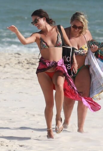 Isis Valverde Feet Toes And Soles 267