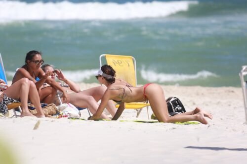 Isis Valverde Feet Toes And Soles 271