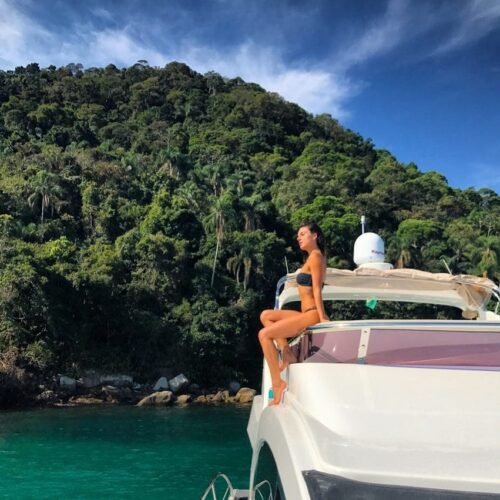 Isis Valverde Feet Toes And Soles 465