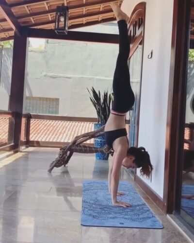 Isis Valverde Feet Toes And Soles 673