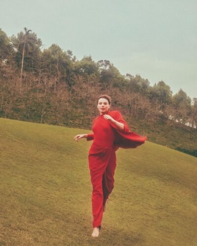 Isis Valverde Feet Toes And Soles 686