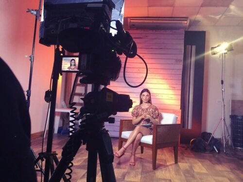 Isis Valverde Feet Toes And Soles 694