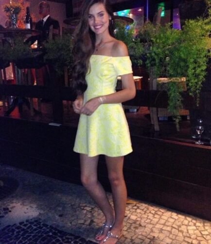 Camila Queiroz Feet Toes And Soles 93