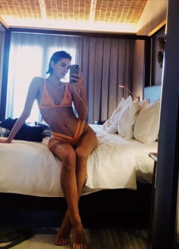 Bruna Marquezine Feet Toes And Soles 575