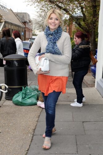 Holly Willoughby Feet Toes And Soles 37