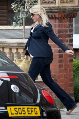 Holly Willoughby Feet Toes And Soles 152