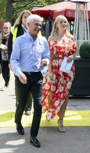 Holly Willoughby Feet Toes And Soles 260