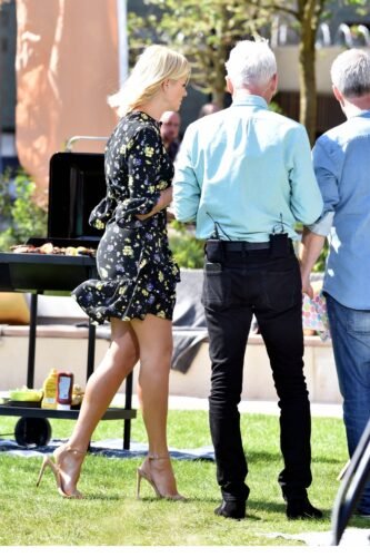 Holly Willoughby Feet Toes And Soles 730