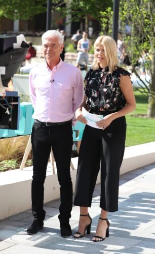 Holly Willoughby Feet Toes And Soles 737