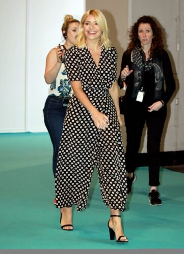 Holly Willoughby Feet Toes And Soles 780