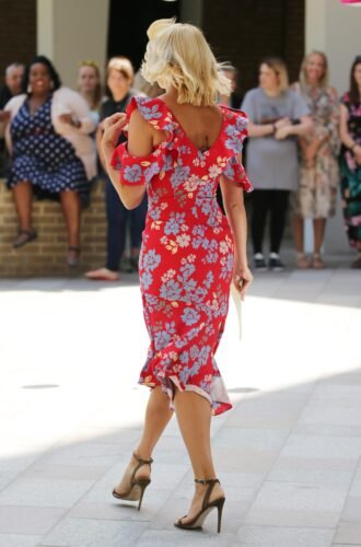 Holly Willoughby Feet Toes And Soles 847