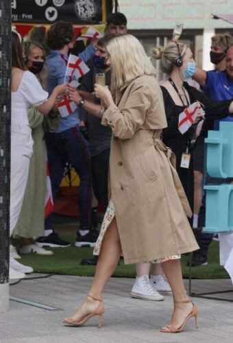 Holly Willoughby Feet Toes And Soles 1226