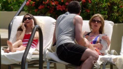 Sarah Hyland Feet Toes And Soles 21