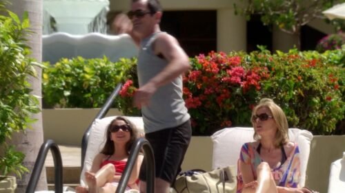 Sarah Hyland Feet Toes And Soles 26