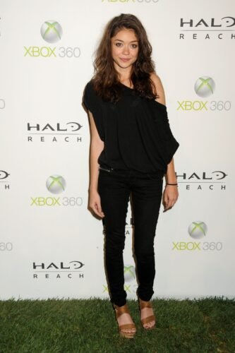 Sarah Hyland Feet Toes And Soles 46