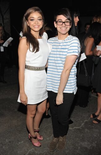 Sarah Hyland Feet Toes And Soles 83