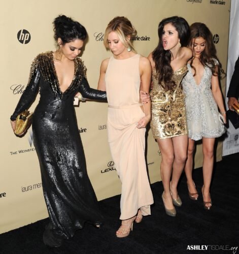 Sarah Hyland Feet Toes And Soles 321