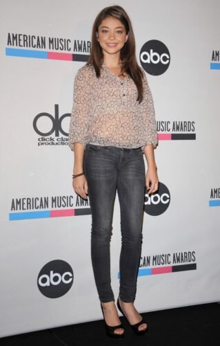 Sarah Hyland Feet Toes And Soles 403