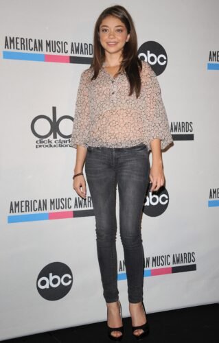 Sarah Hyland Feet Toes And Soles 409