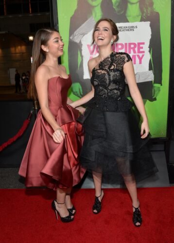 Sarah Hyland Feet Toes And Soles 550