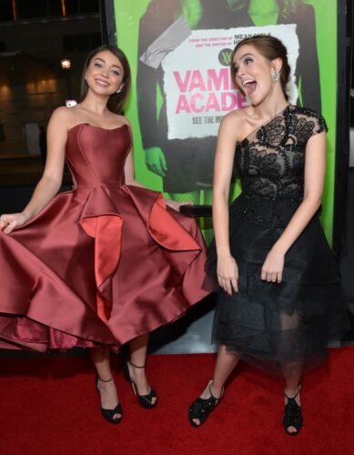 Sarah Hyland Feet Toes And Soles 552