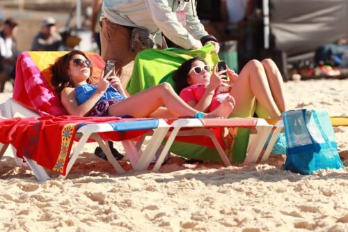 Sarah Hyland Feet Toes And Soles 576