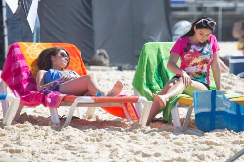 Sarah Hyland Feet Toes And Soles 590