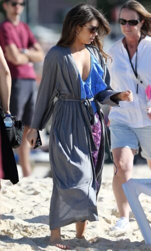 Sarah Hyland Feet Toes And Soles 602