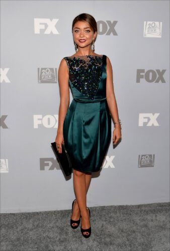 Sarah Hyland Feet Toes And Soles 735