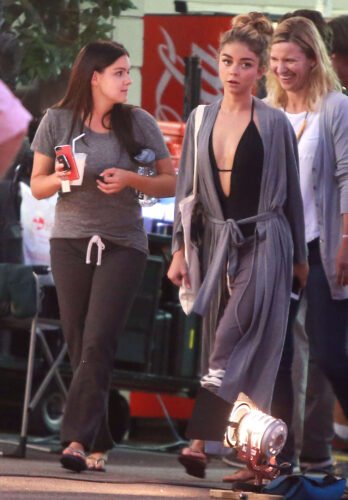 Sarah Hyland Feet Toes And Soles 740