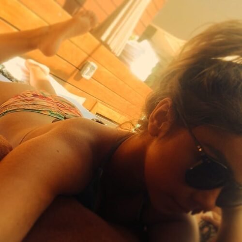 Sarah Hyland Feet Toes And Soles 745