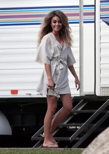 Sarah Hyland Feet Toes And Soles 746