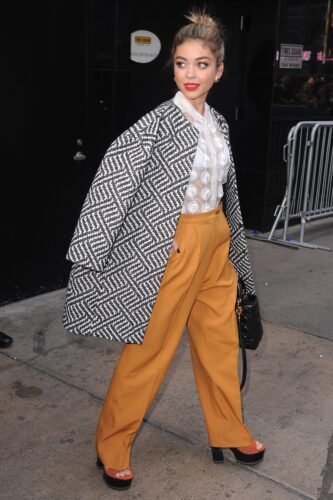 Sarah Hyland Feet Toes And Soles 774