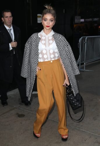 Sarah Hyland Feet Toes And Soles 775