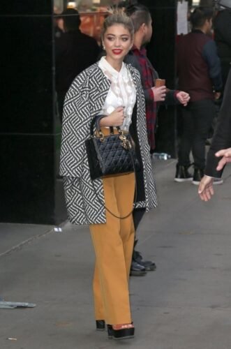 Sarah Hyland Feet Toes And Soles 776