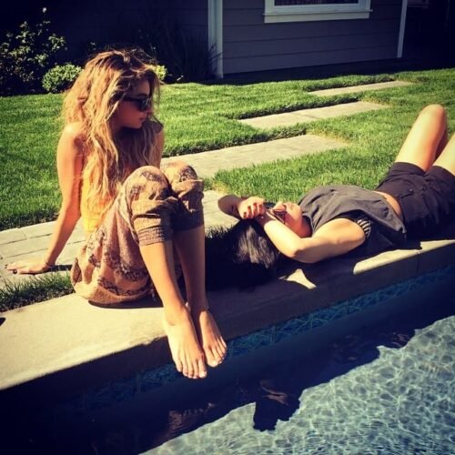 Sarah Hyland Feet Toes And Soles 908