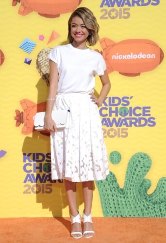 Sarah Hyland Feet Toes And Soles 913