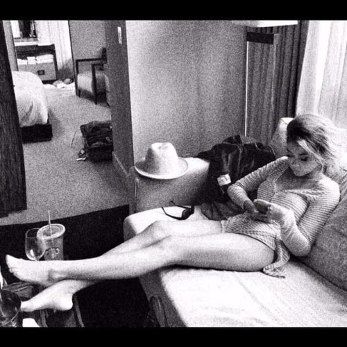 Sarah Hyland Feet Toes And Soles 928