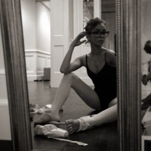 Sarah Hyland Feet Toes And Soles 996