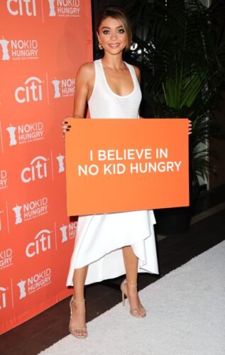 Sarah Hyland Feet Toes And Soles 1013