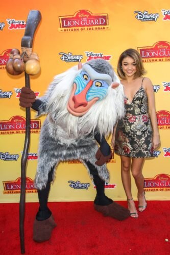 Sarah Hyland Feet Toes And Soles 1049