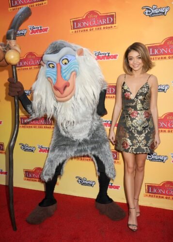 Sarah Hyland Feet Toes And Soles 1059