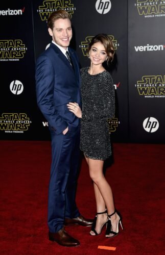 Sarah Hyland Feet Toes And Soles 1101