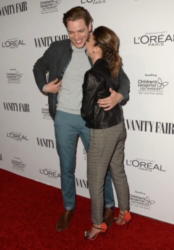 Sarah Hyland Feet Toes And Soles 1204