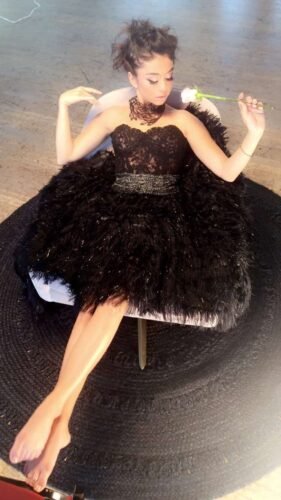 Sarah Hyland Feet Toes And Soles 1226