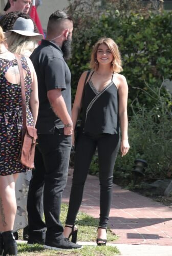 Sarah Hyland Feet Toes And Soles 1279