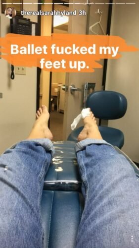 Sarah Hyland Feet Toes And Soles 1302