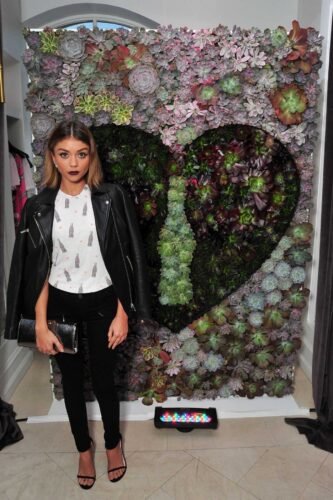 Sarah Hyland Feet Toes And Soles 1368
