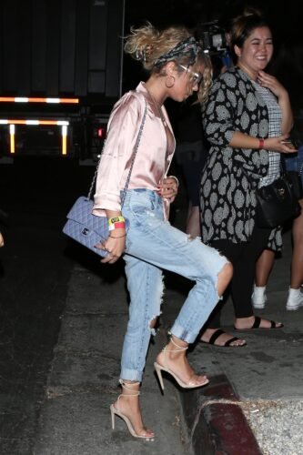 Sarah Hyland Feet Toes And Soles 1431